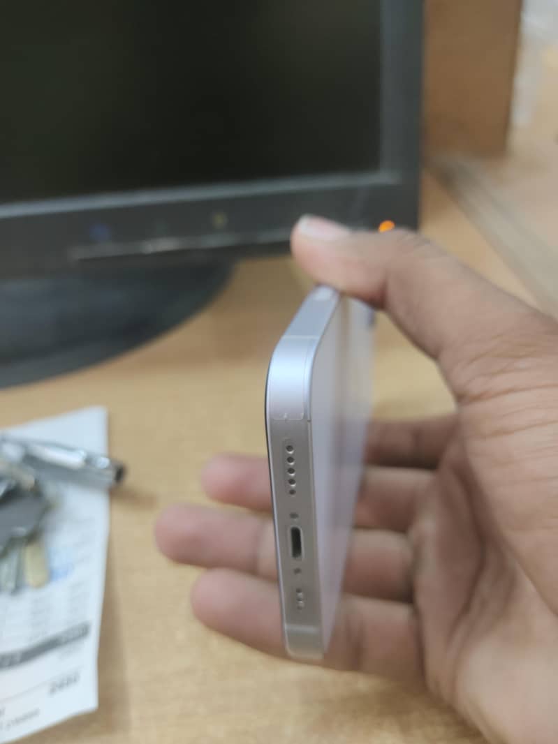 Apple iPhone 14 2