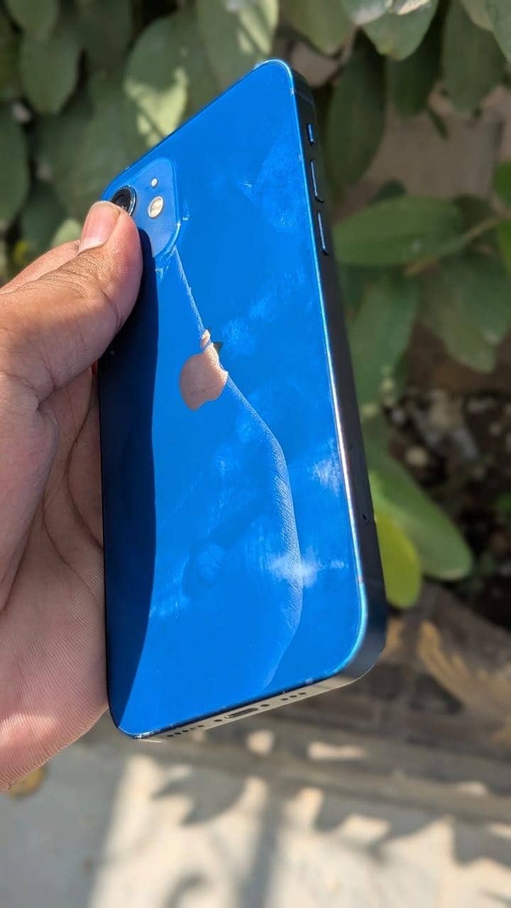 Apple iPhone 12 3