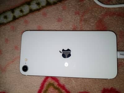 Apple iPhone SE