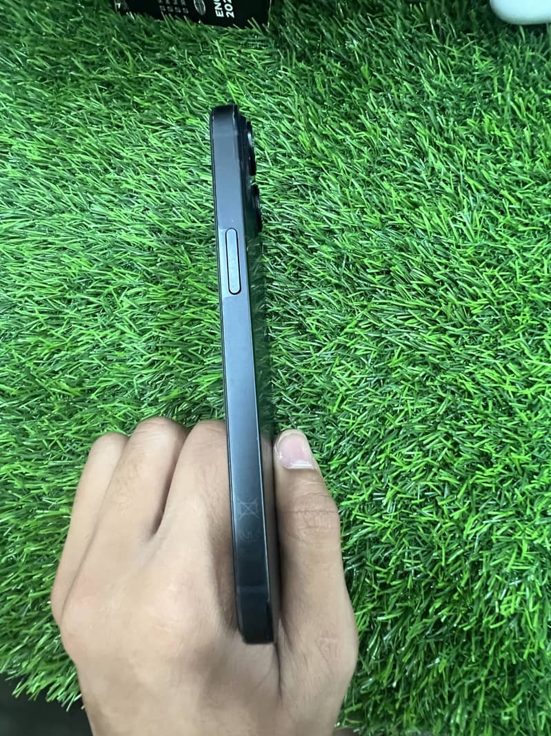 Apple iPhone 14 1