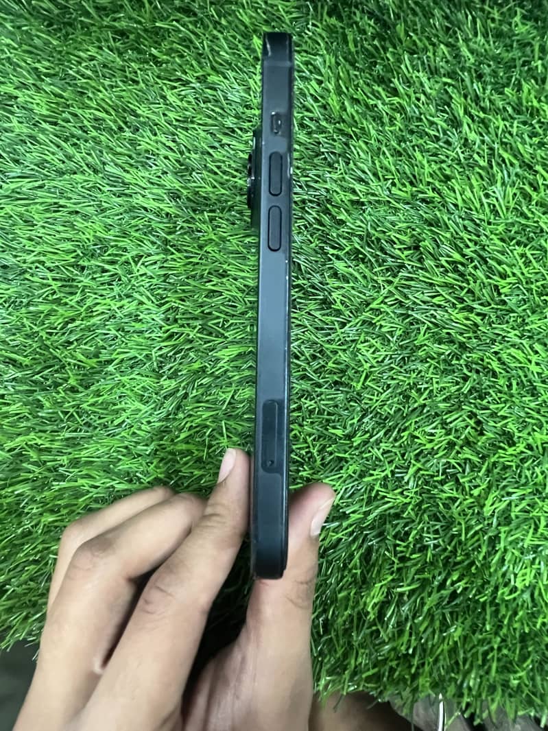 Apple iPhone 14 2