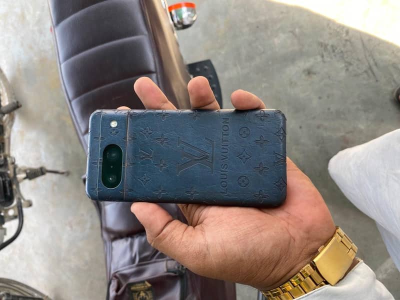 Google Pixel 8 Official 1