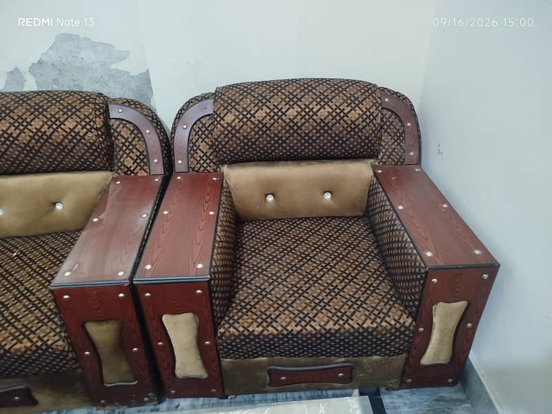 3+1+1 sofaset 1