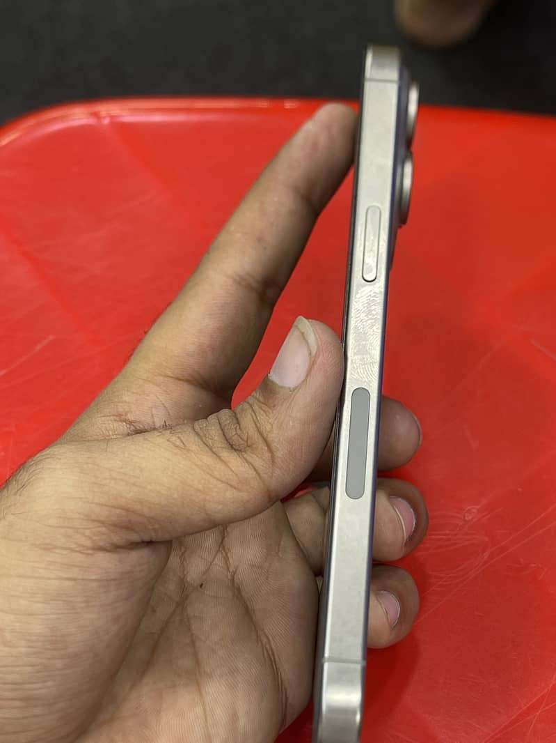 Apple iPhone 15 Pro Max 1