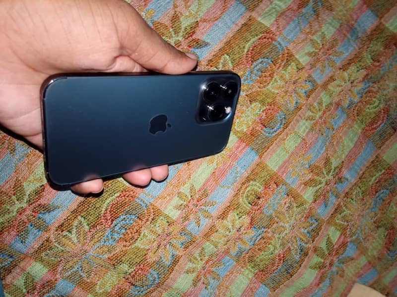 Apple iPhone 13 Pro 3