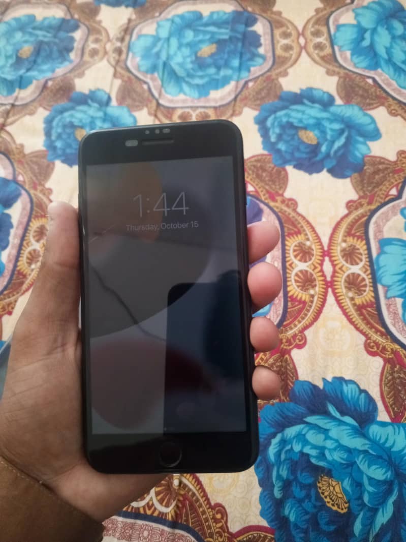 Apple iPhone 7 Plus 3