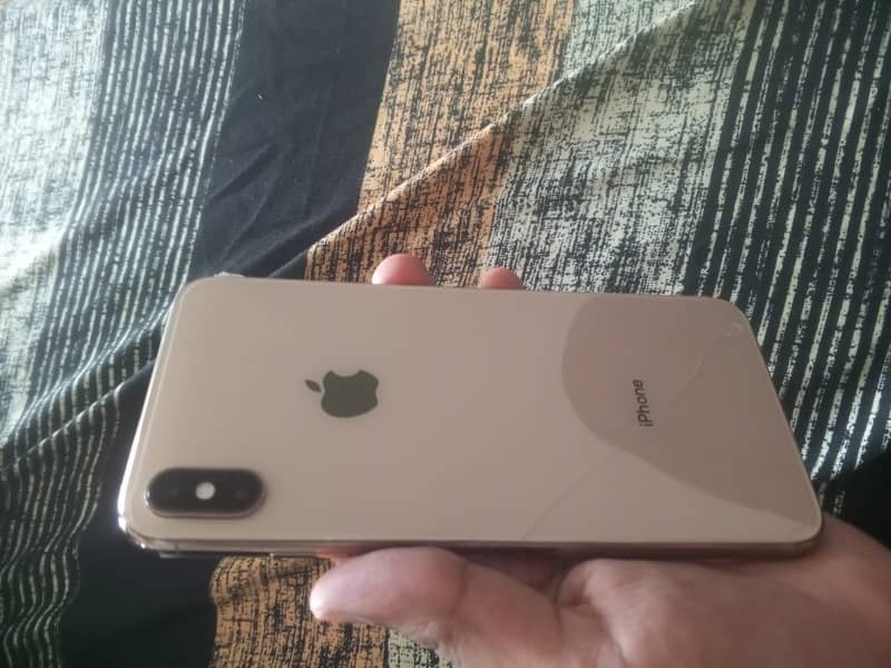 Apple iPhone XS Max 1