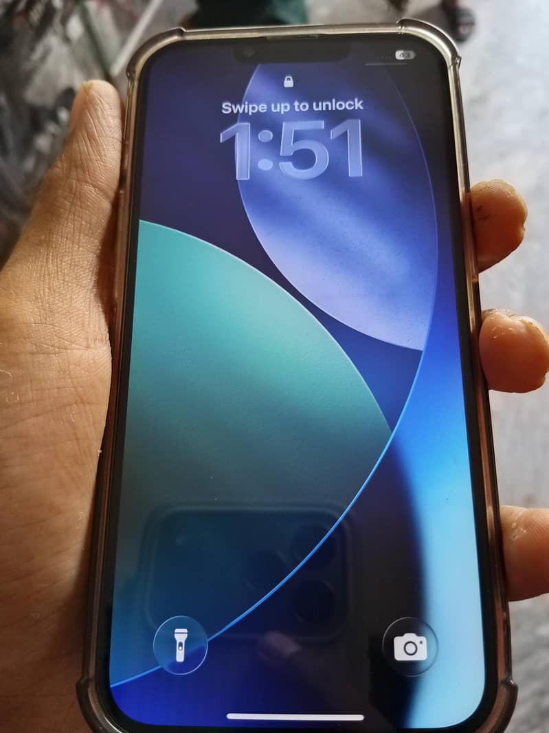 Apple iPhone 13 2
