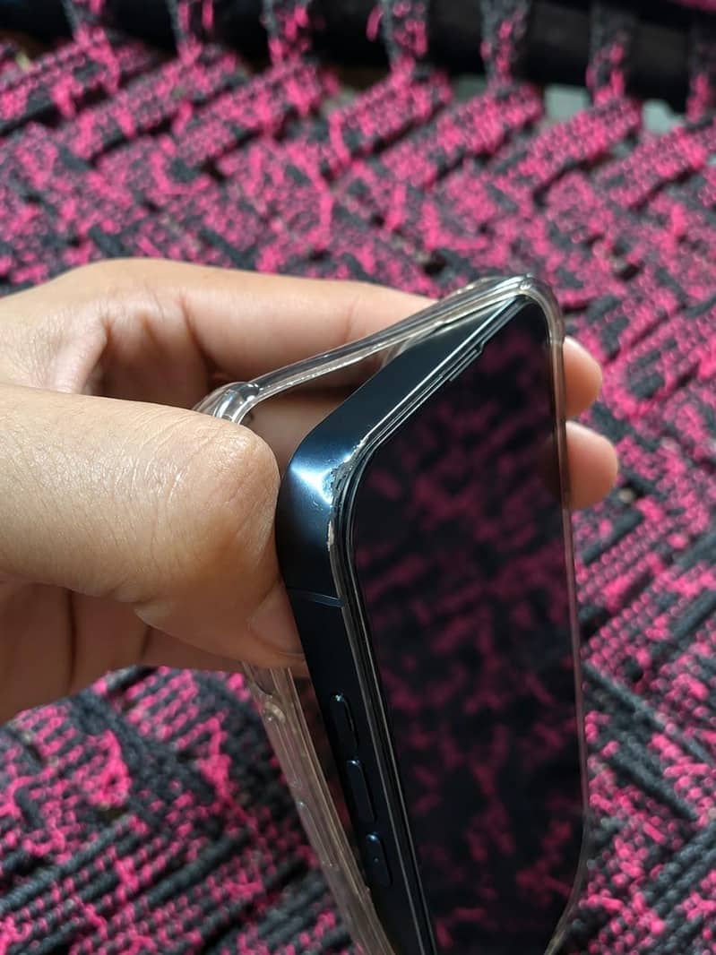 Apple iPhone 13 3
