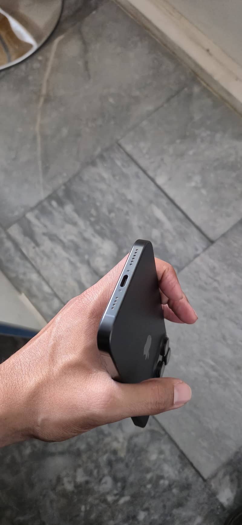Apple iPhone 16 Pro Max 1