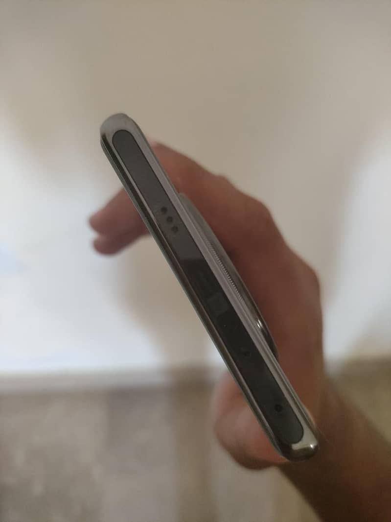 Infinix Zero 40 4