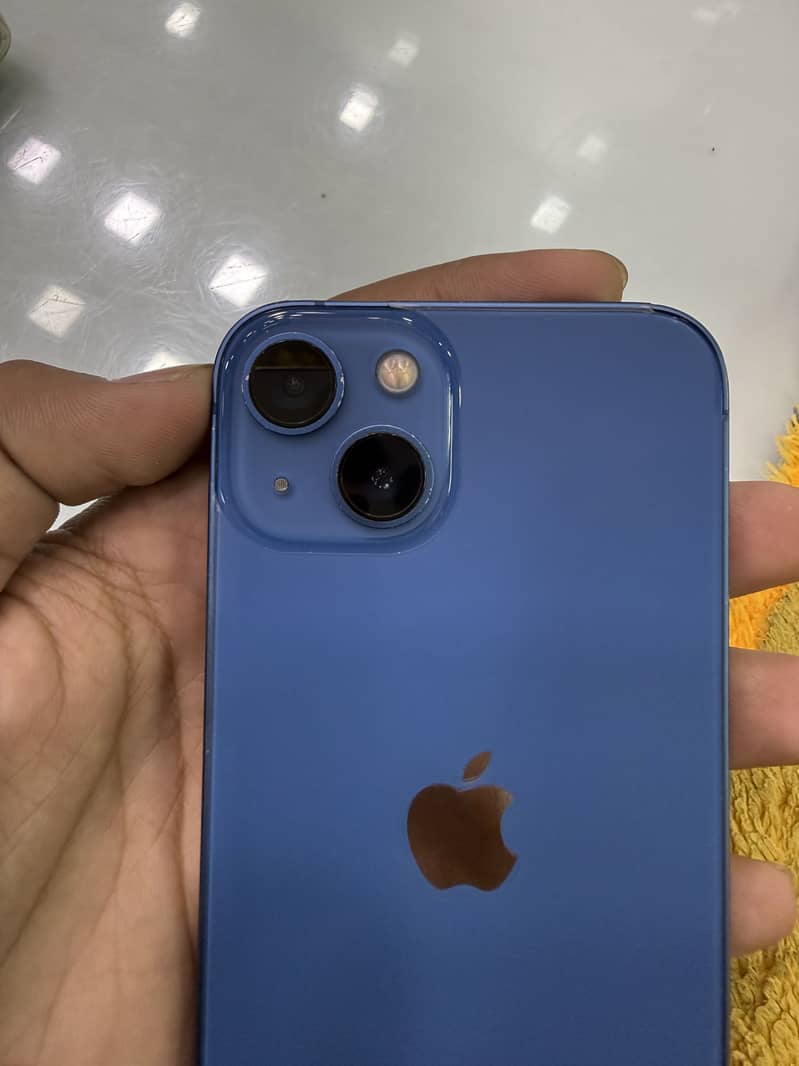 Apple iPhone 13 3
