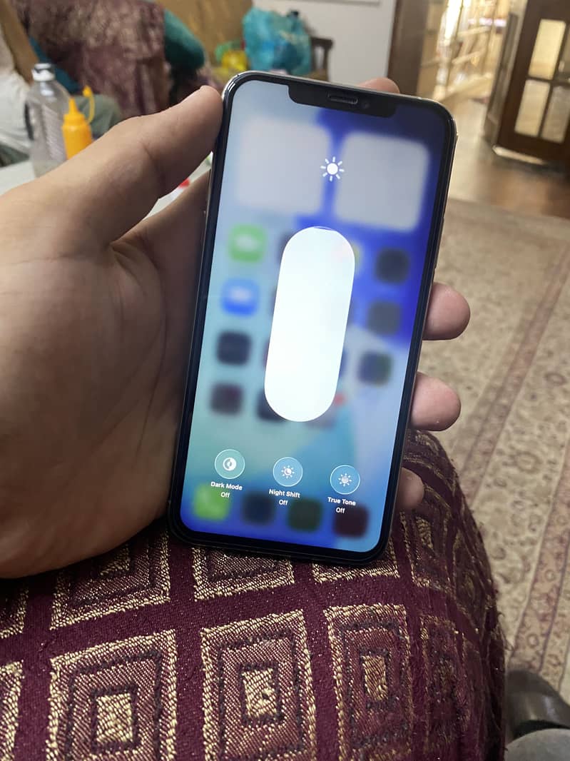 Apple iPhone 11 Pro Max 3