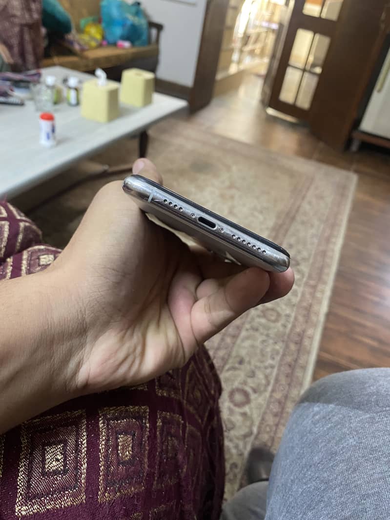 Apple iPhone 11 Pro Max 5