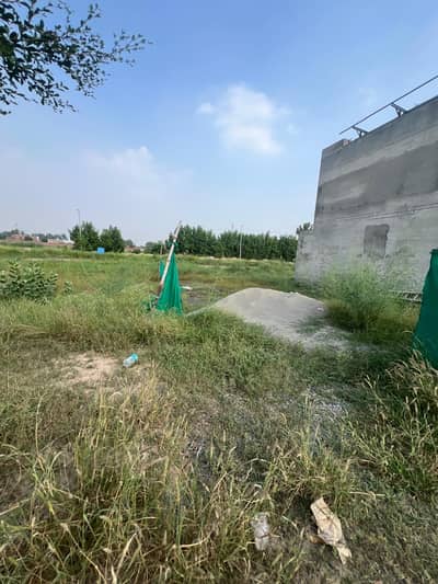 URGENT 5 MARLA POLT SALE IN NEW LAHORE CITY