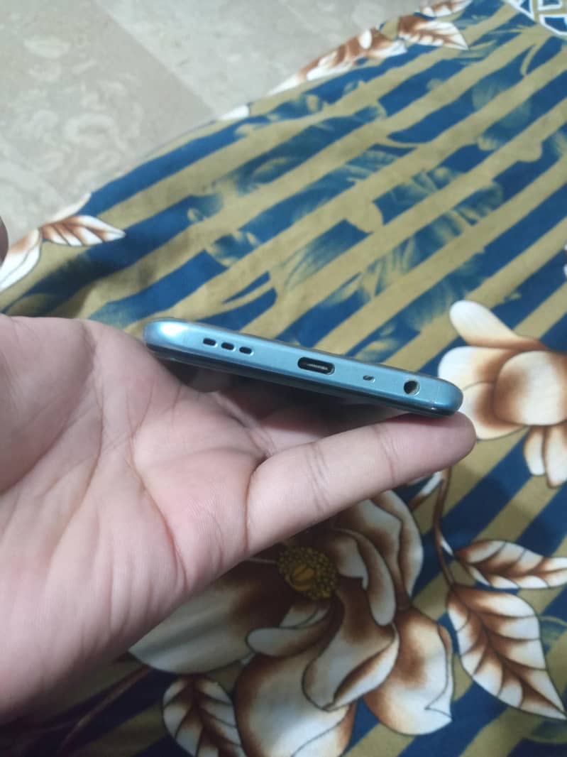 OPPO A54 0