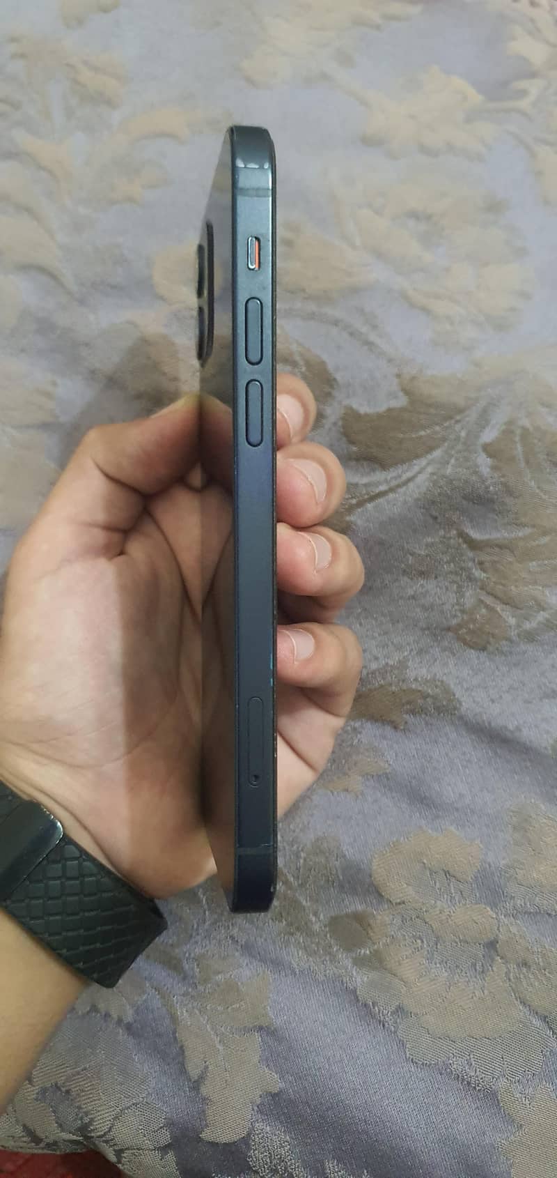 Apple iPhone 12 2