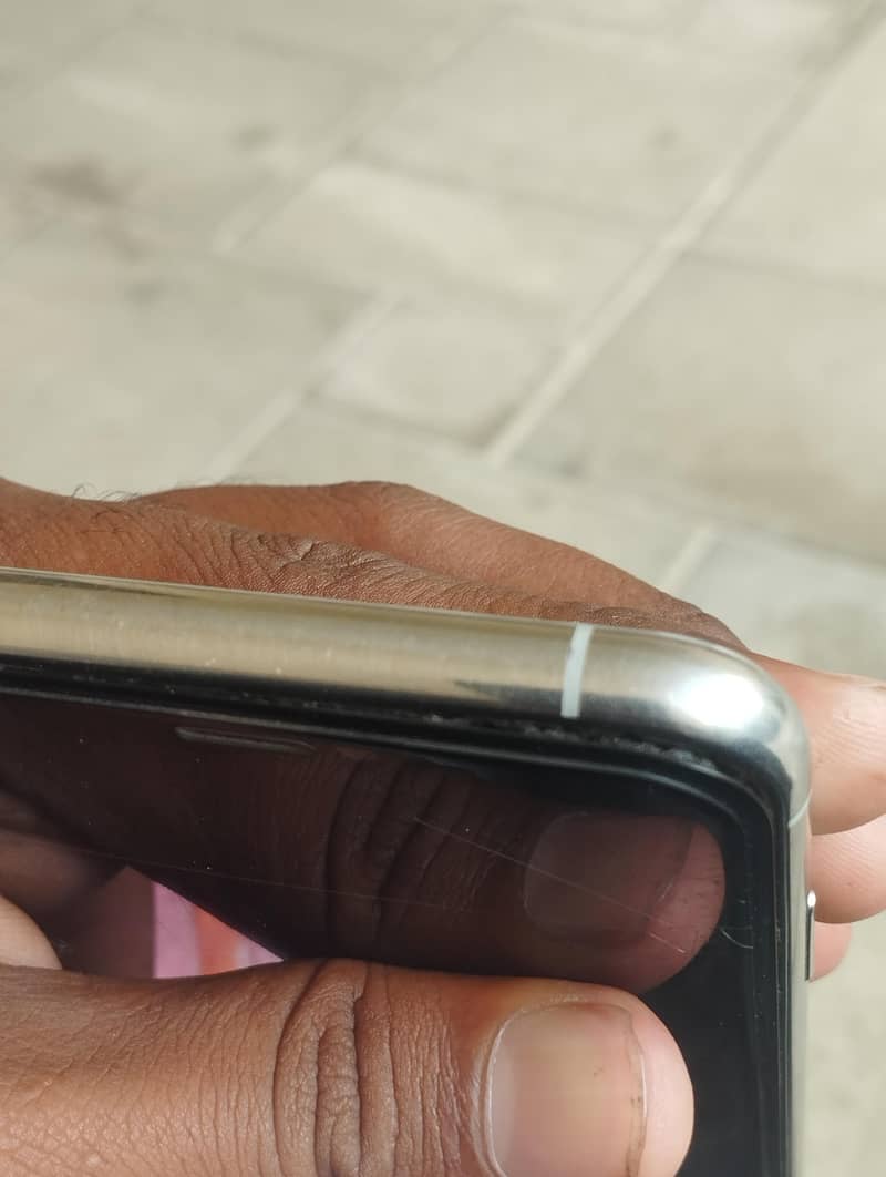 Apple iPhone 11 Pro 5