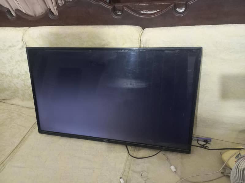 32 inch Android LCD 2