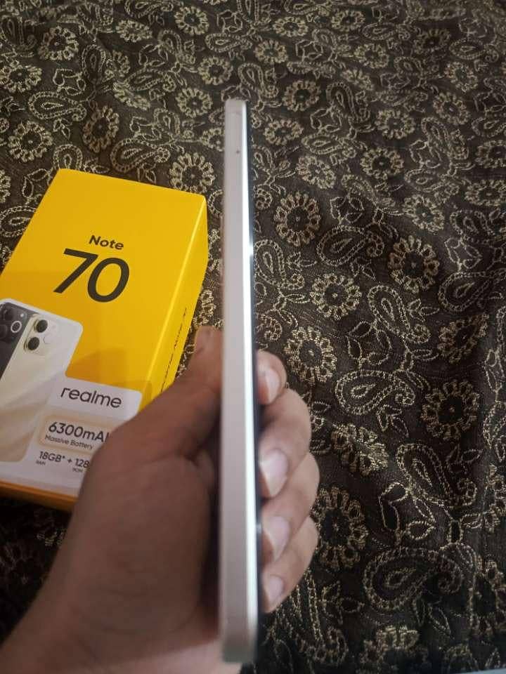 Realme Note 70 6