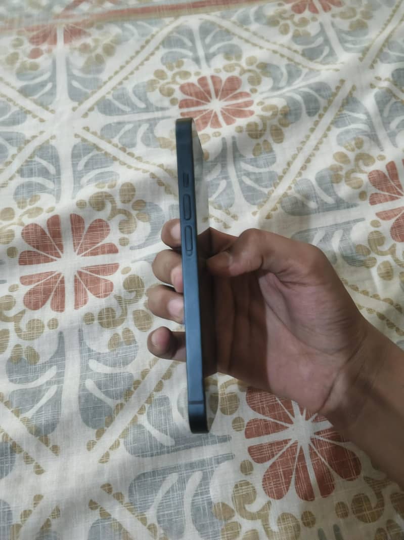 Apple iPhone 14 2