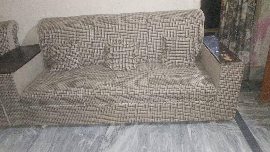5 seater 0