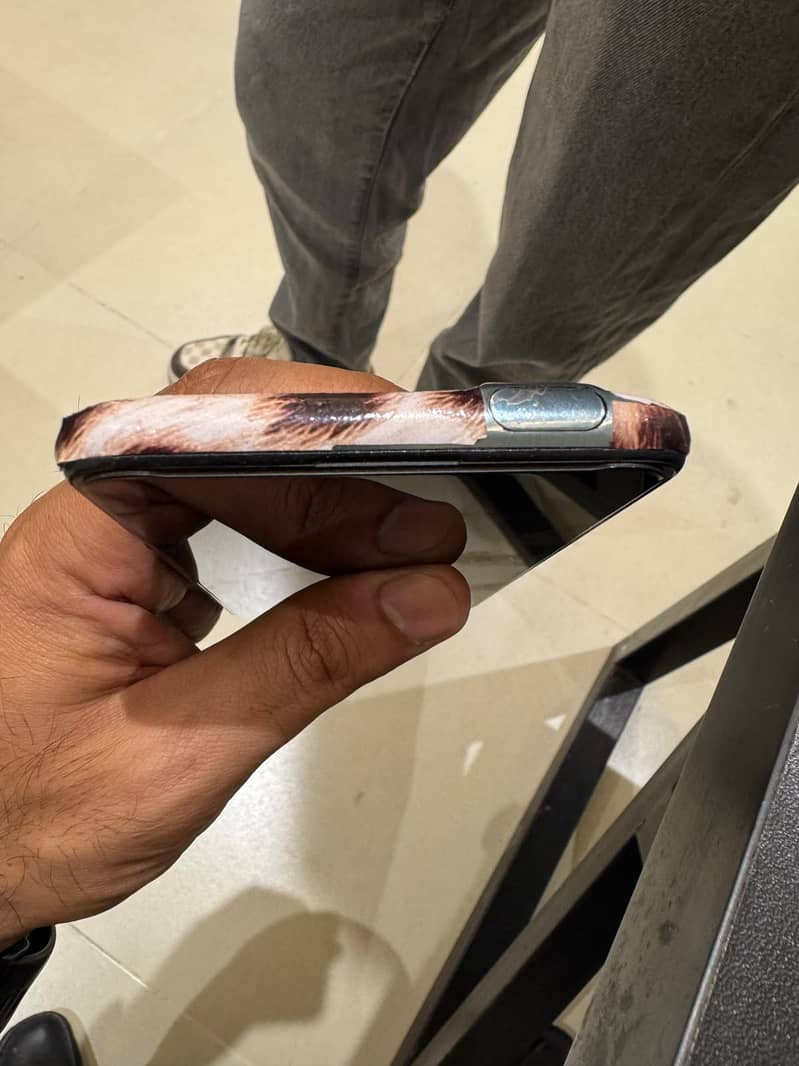Tecno CAMON 15 Pro 7