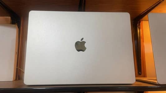 Macbook pro 2024 M3