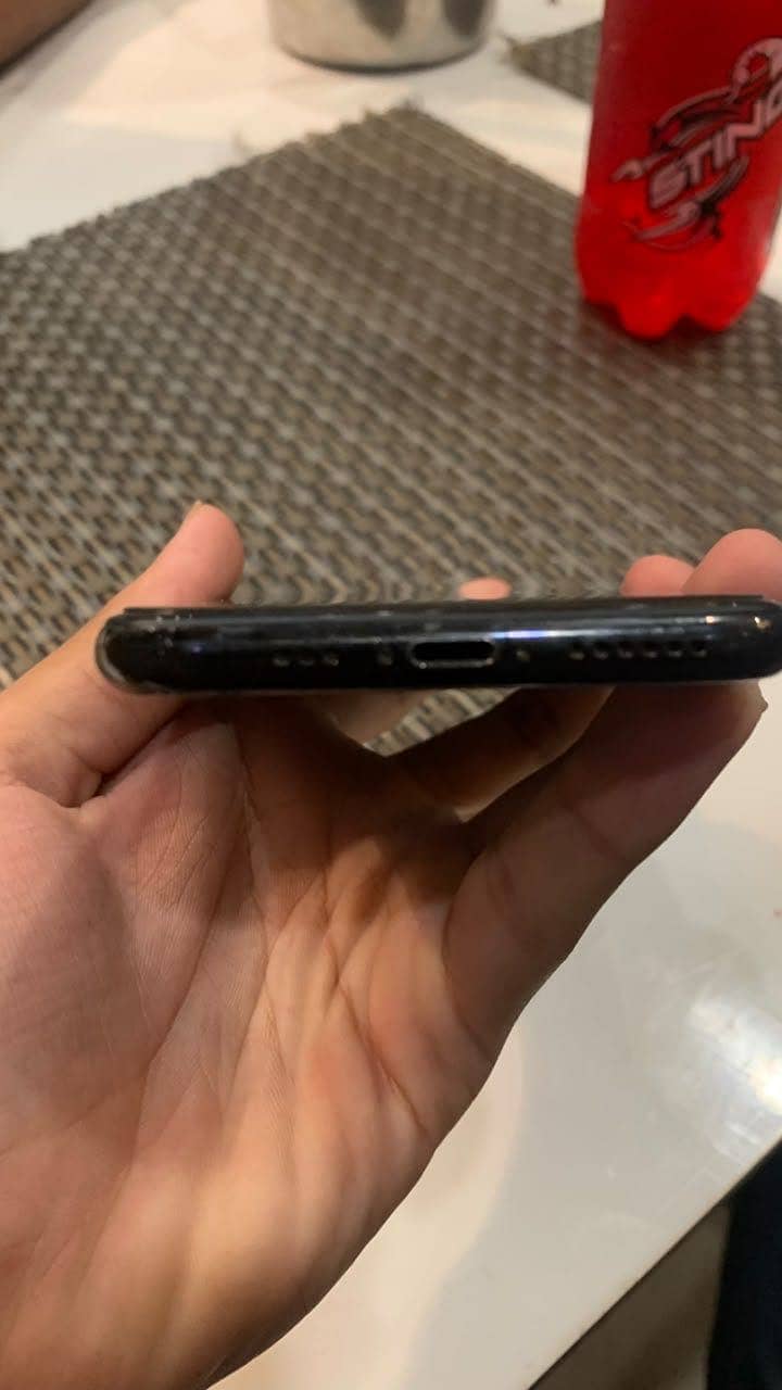 Apple iPhone XS 3