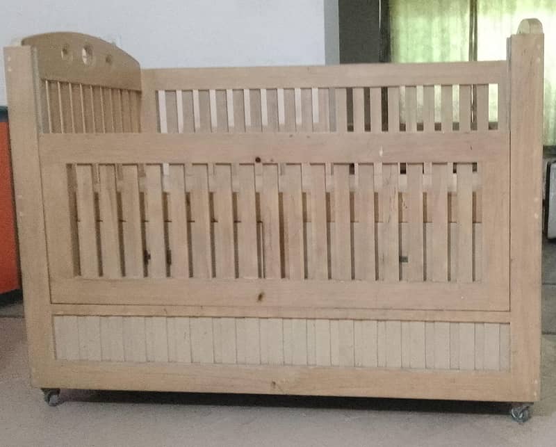 Baby cot 0