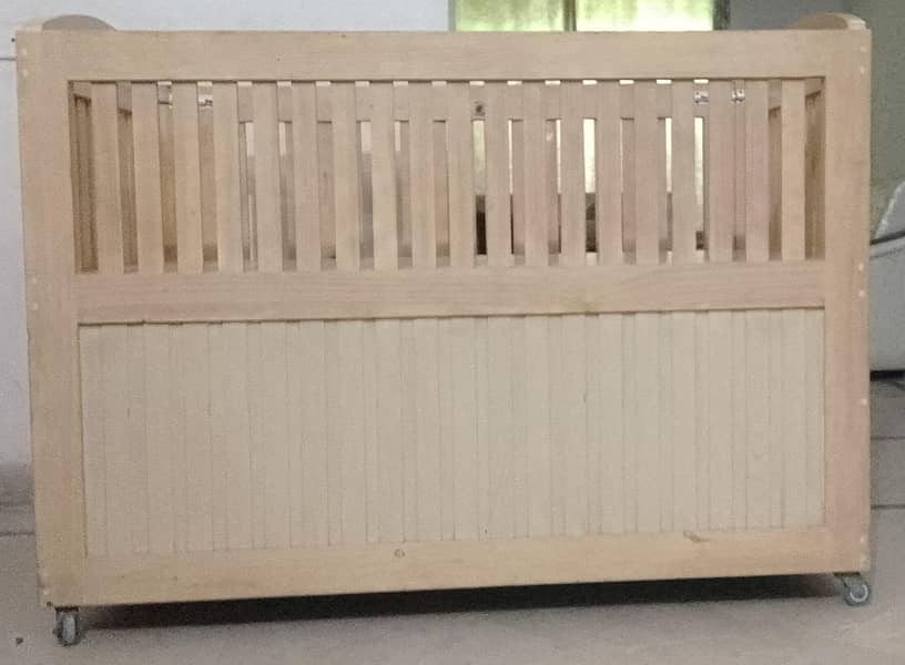 Baby cot 3