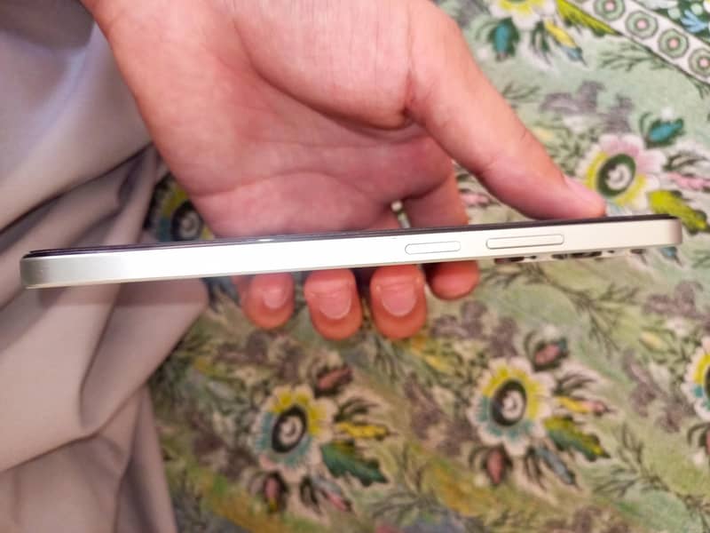 Realme Note 60x 4