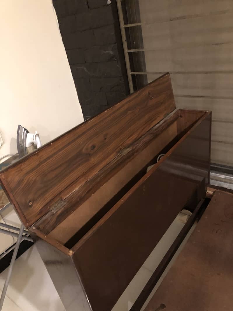 Solid wood single bed with storage compartment 2