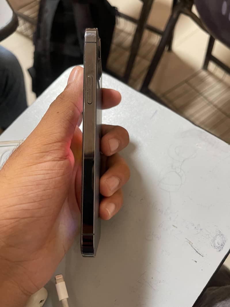Apple iPhone 12 Pro 6