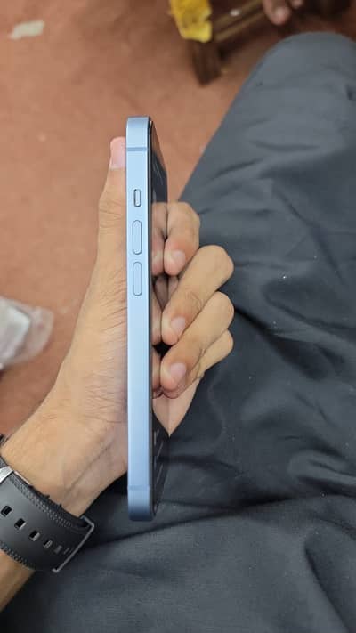 Apple iPhone 14