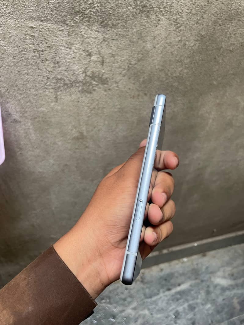 Google Pixel 7a 4