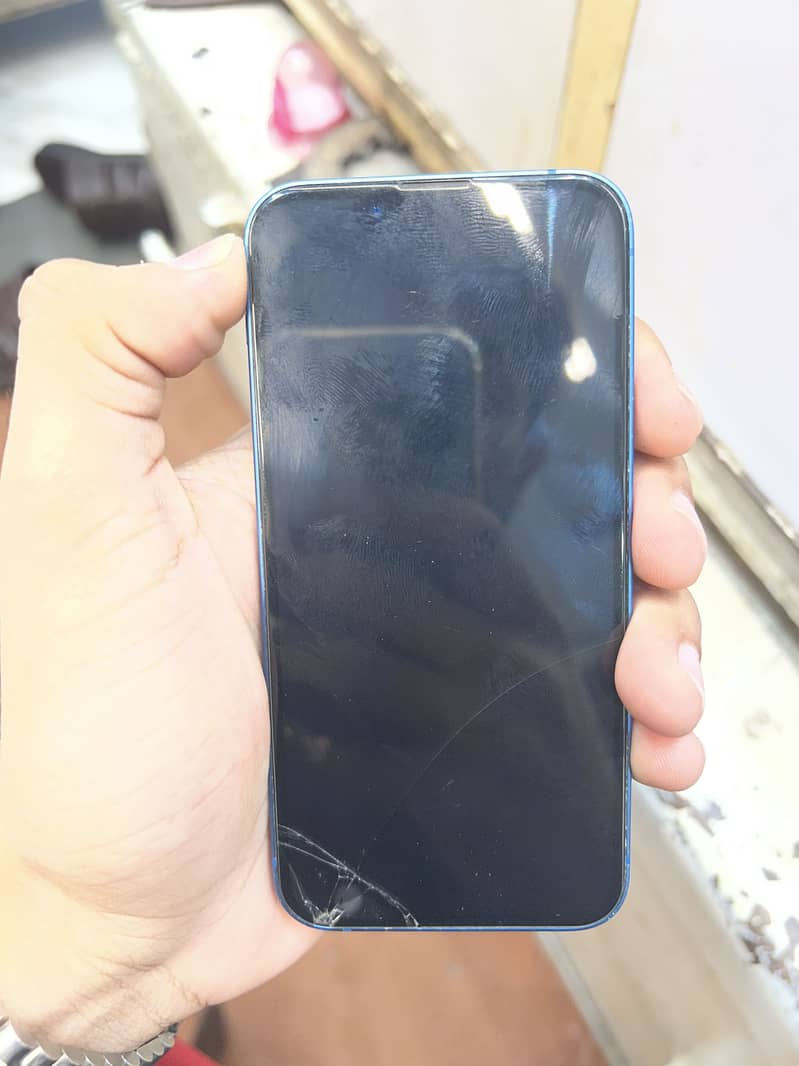 Apple iPhone 13 mini 1
