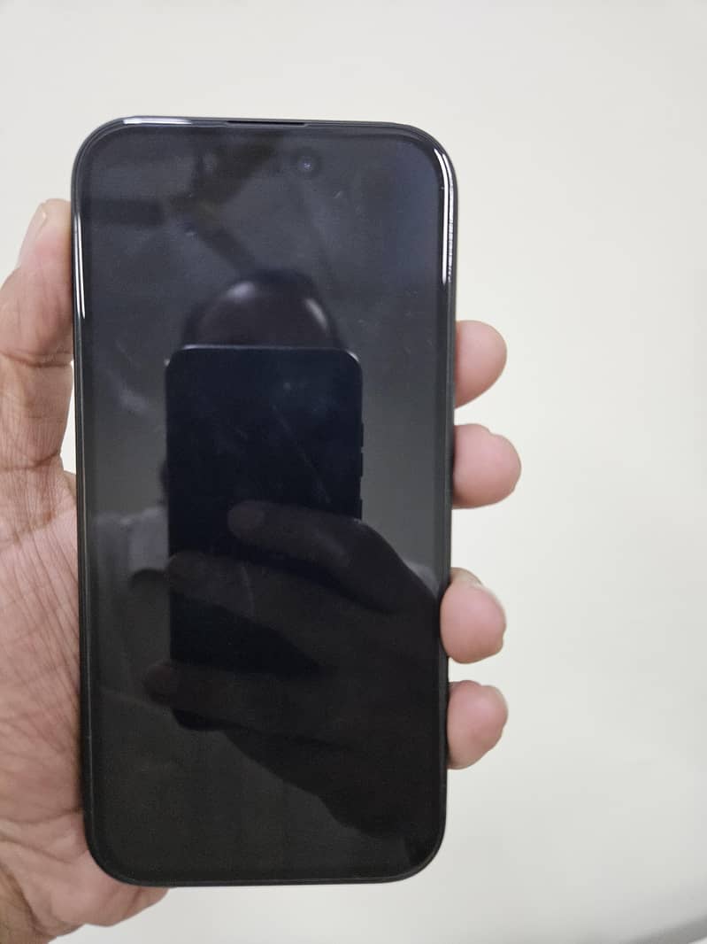 Apple iPhone 16 2
