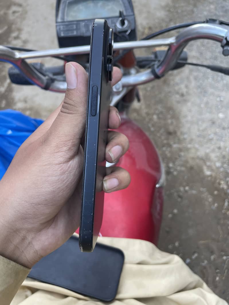 Apple iPhone15 4