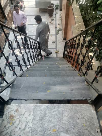 Iqbal Town 10 Marla 2nd Floor Marbled At Raza Block