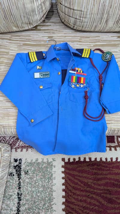 Navy uniform for kids. boy and girl both. Age 6-8.