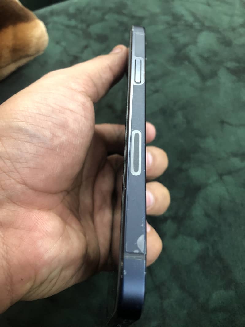 Apple iPhone 12 2