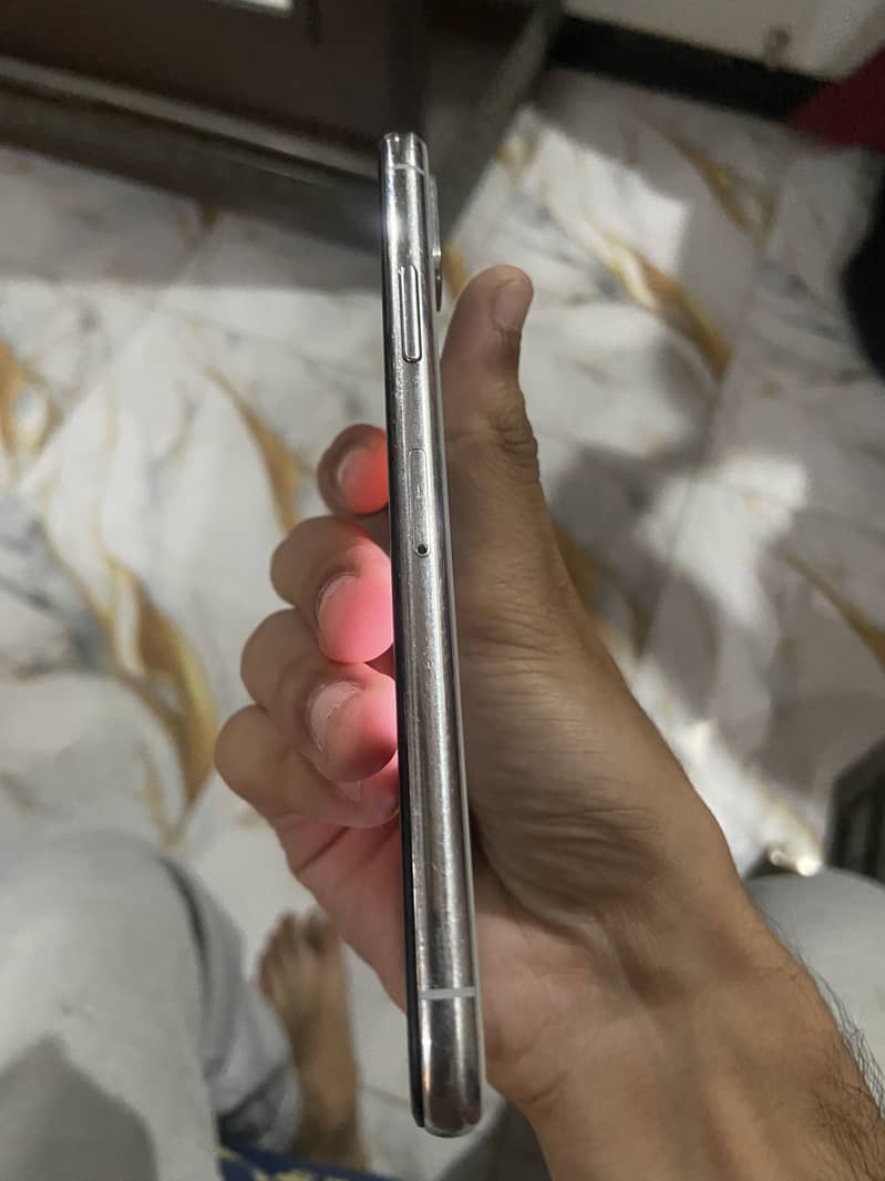 Apple iPhone X 2