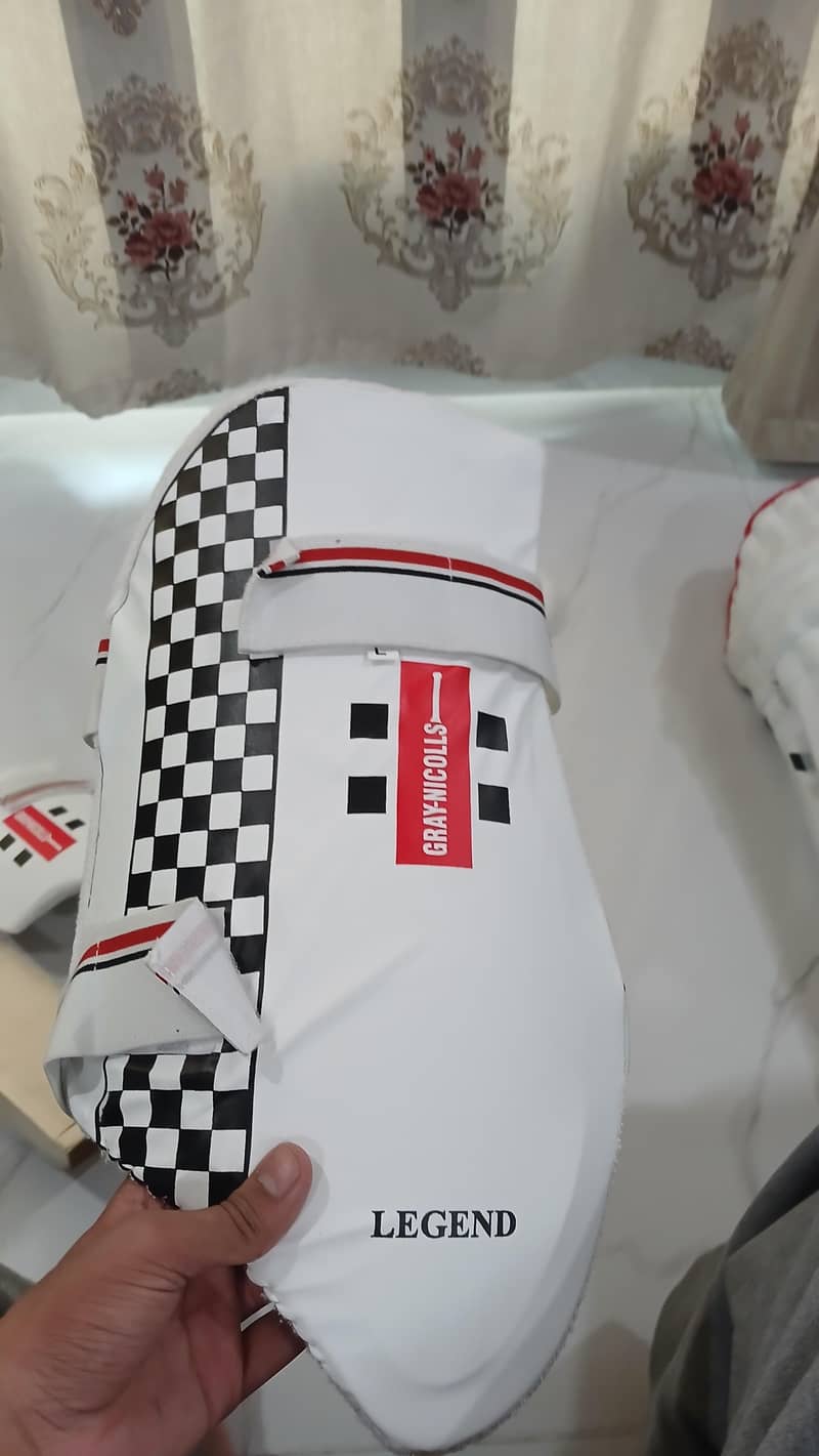 cricket kit 8