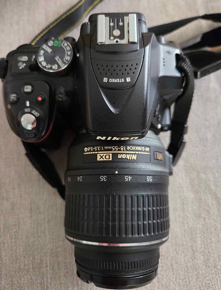 DSLR camera Nikon 2