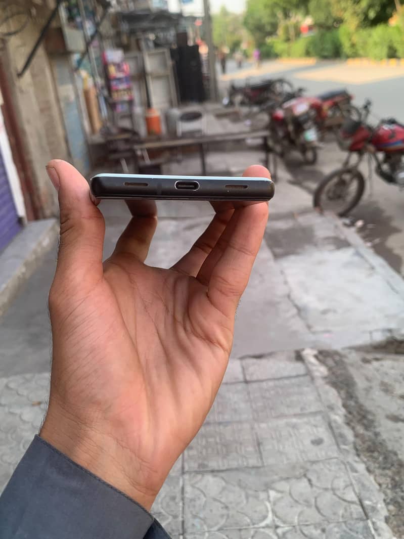 Google Pixel 6a 3