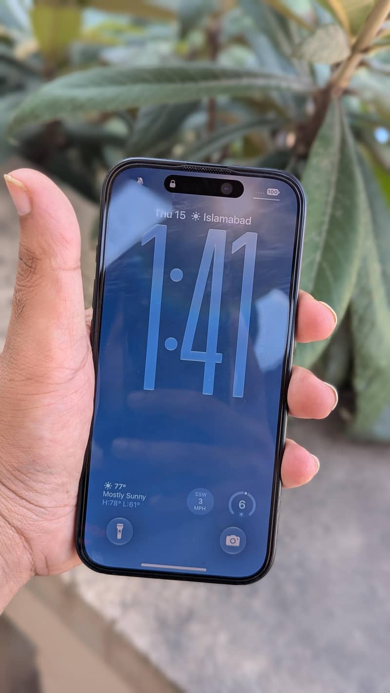 Apple iPhone 16 5