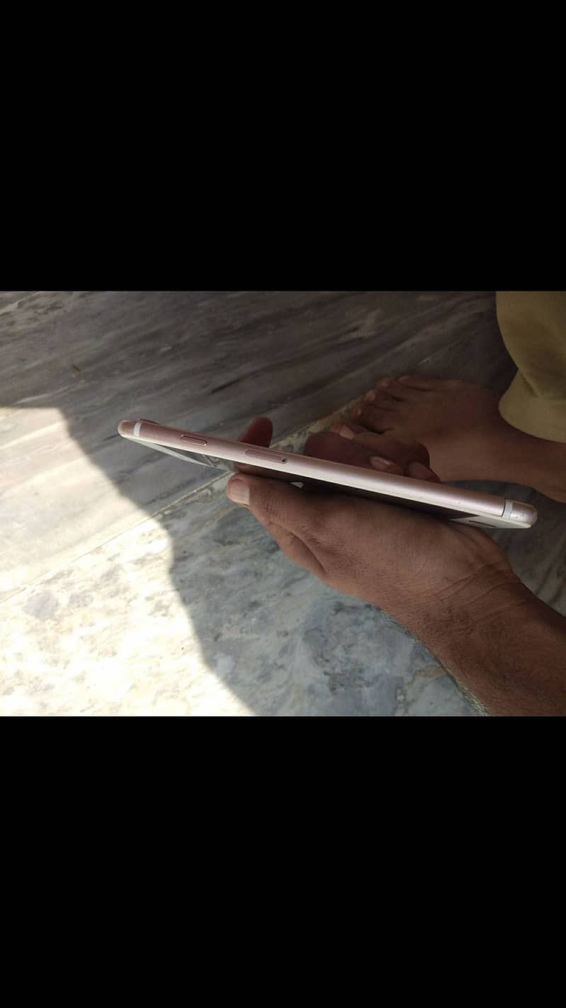 Apple iPhone 7 Plus 1