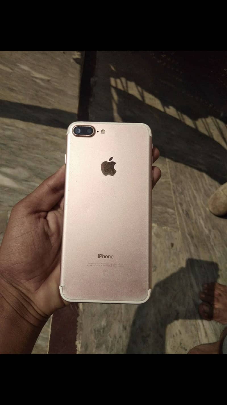 Apple iPhone 7 Plus 2