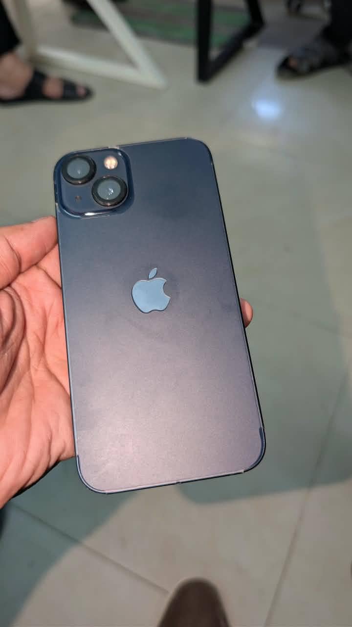 Apple iPhone 13 0